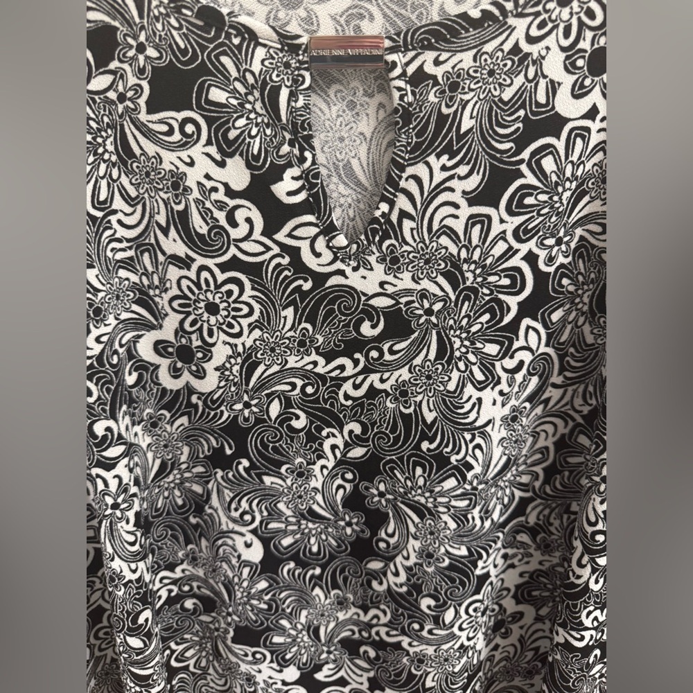 Adrienne Vittadini Plus Size 3X Black and White Paisley Top - Picture 3 of 6